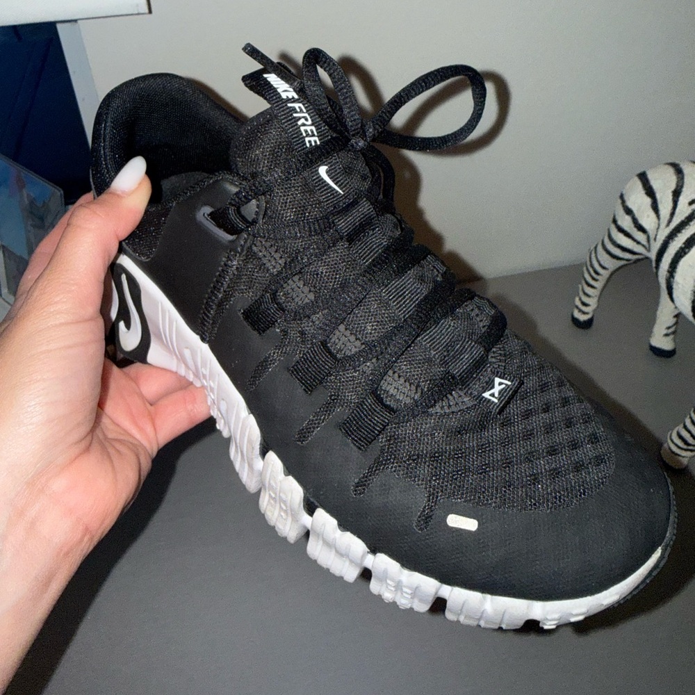 Nike Free Metacon 5 Sneakers - Picture 7 of 7